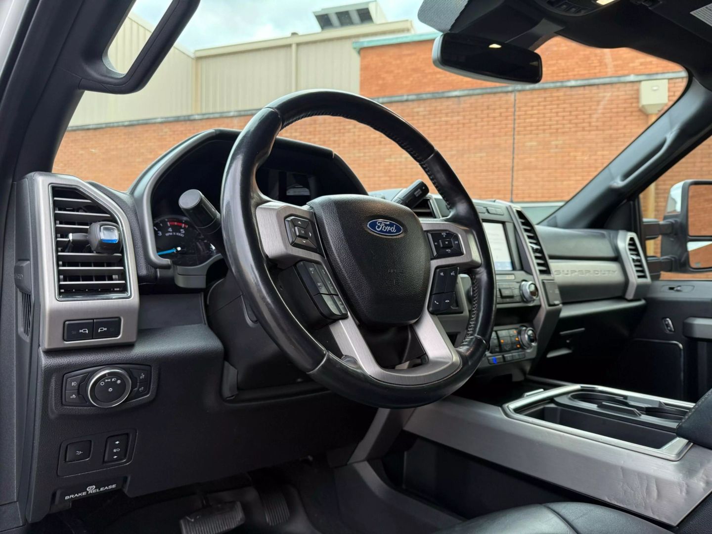 2021 Ford F250 Super Duty Crew Cab - Image 10