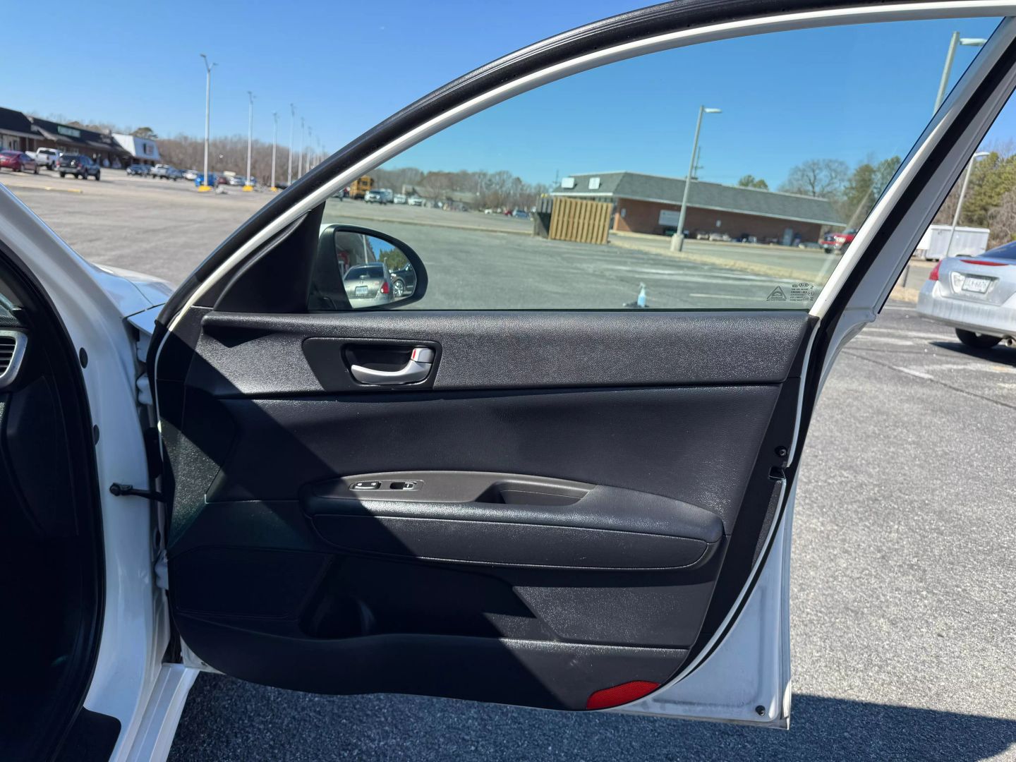 2016 Kia Optima - Image 13