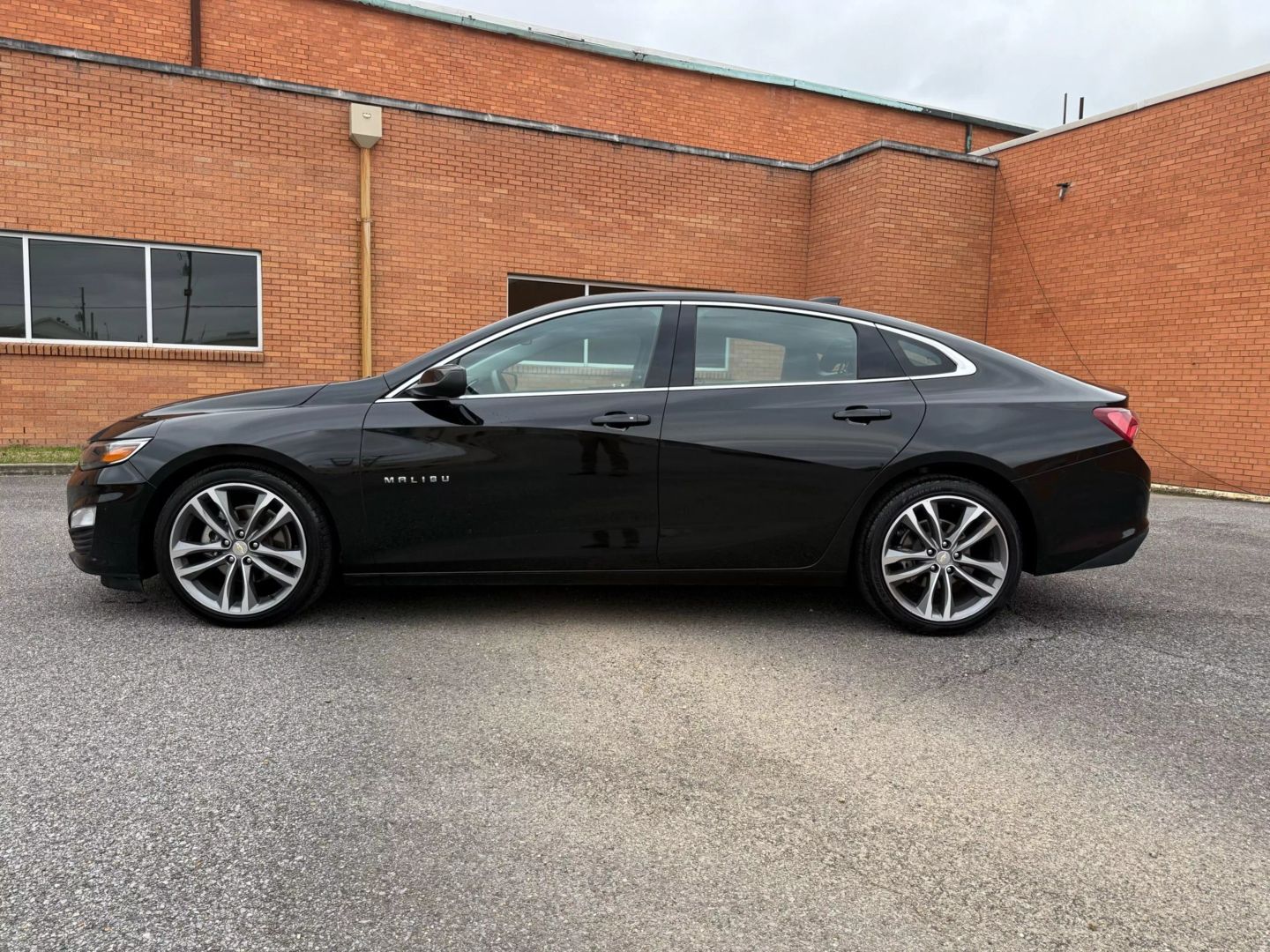 2022 Chevrolet Malibu - Image 9