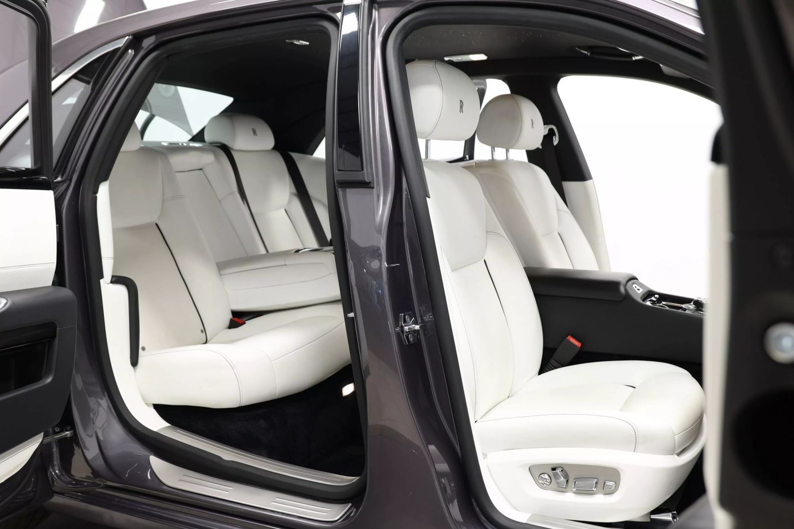 2019 Rolls-royce Ghost - Image 63