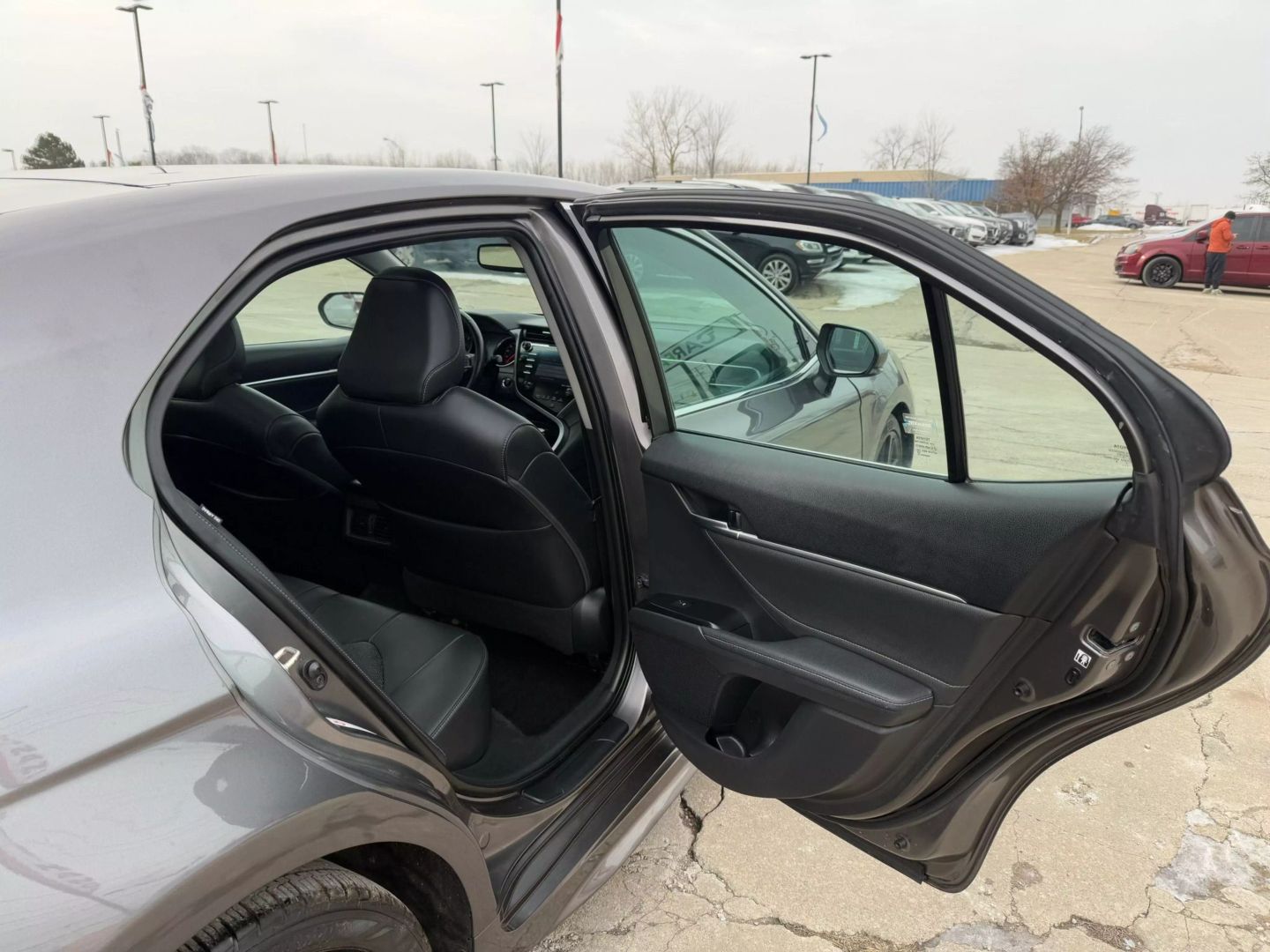 2018 Toyota Camry - Image 22