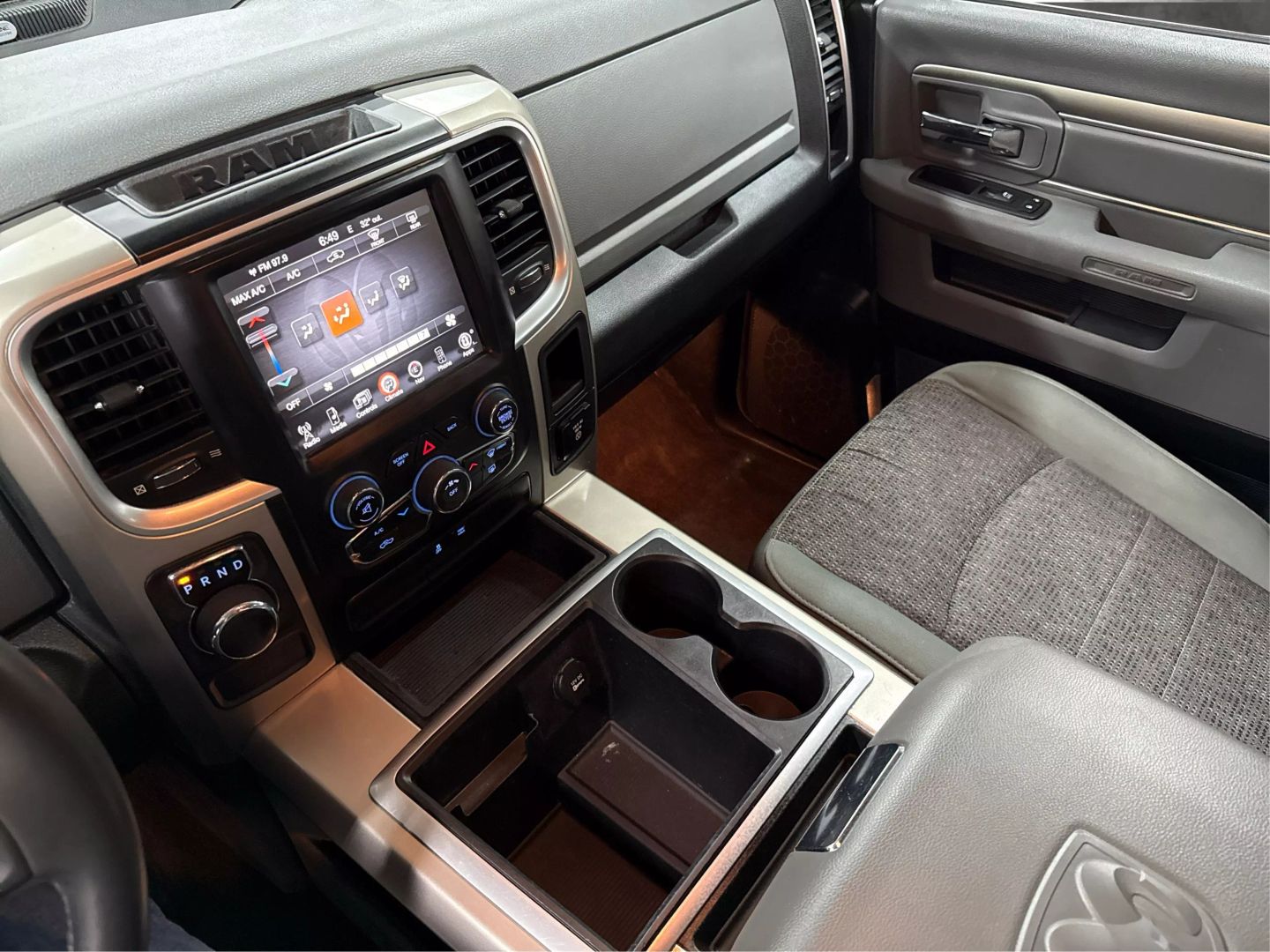 2015 Ram 1500 Crew Cab - Image 30