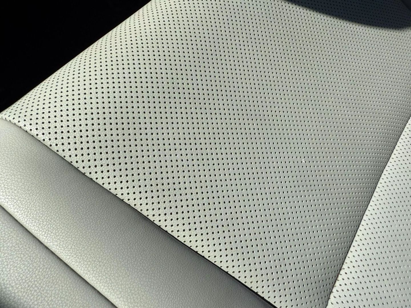 2015 Lexus Is - Image 29