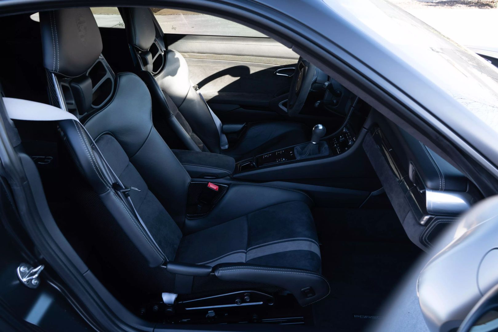 2018 Porsche 911 - Image 48