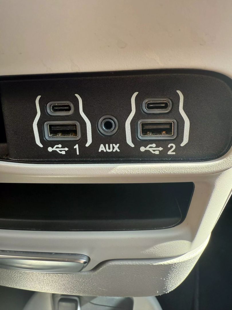 2022 Chrysler Voyager - Image 26