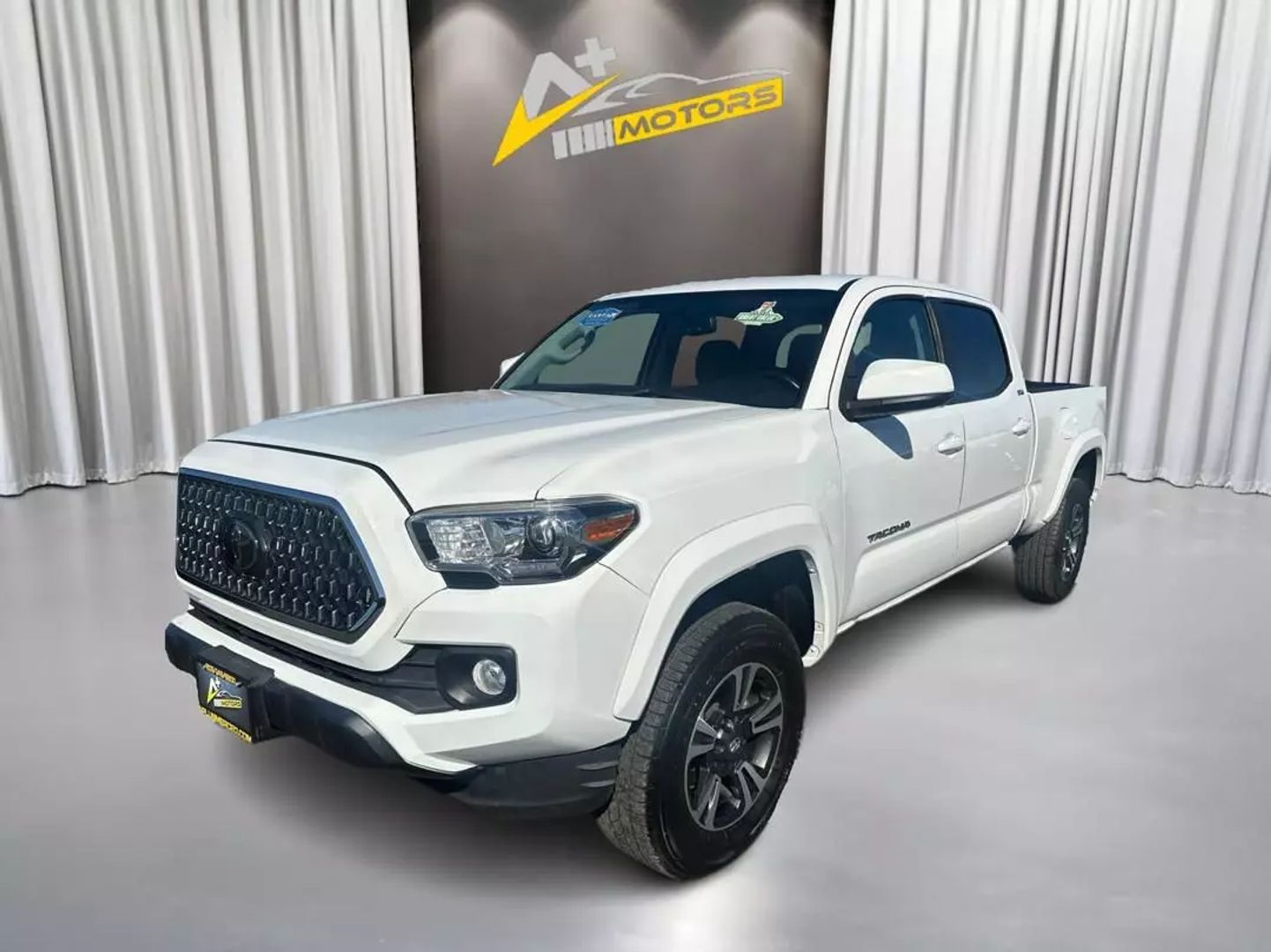 2016 TOYOTA TACOMA DOUBLE CAB PICKUP V6, 3.5 LITER SR5 PICKUP 4D 6 FT