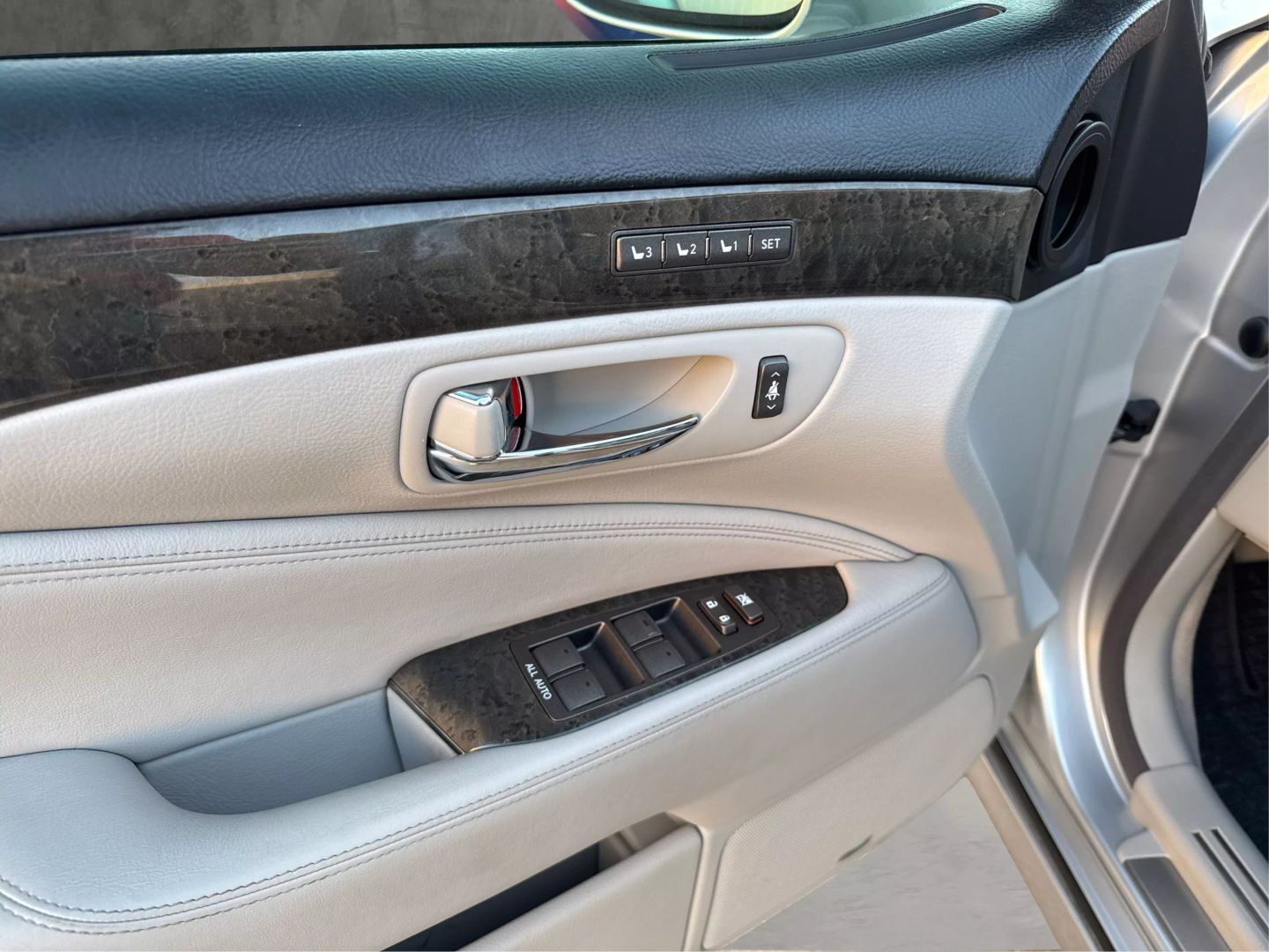 2007 Lexus Ls - Image 29