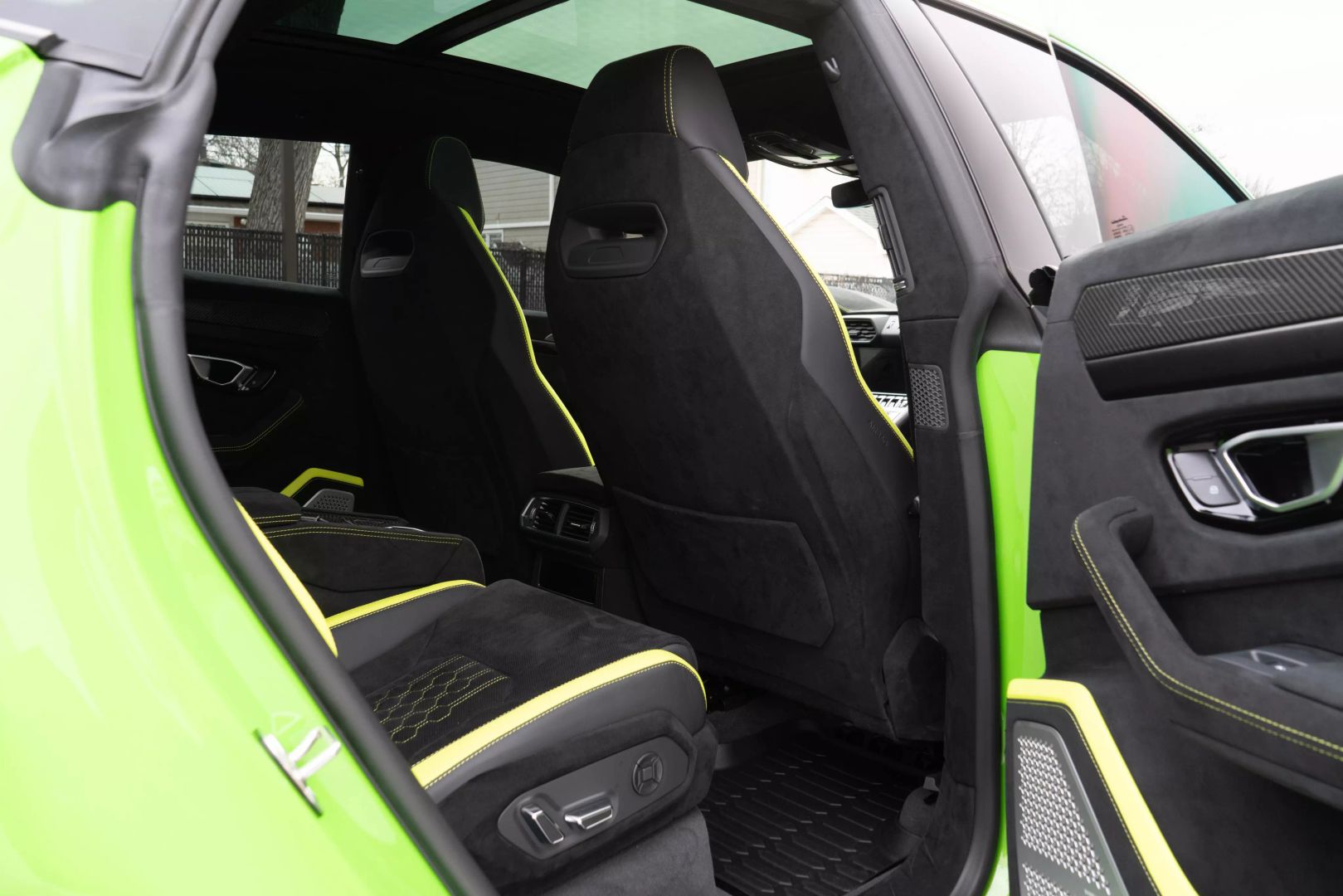 2023 Lamborghini Urus - Image 73