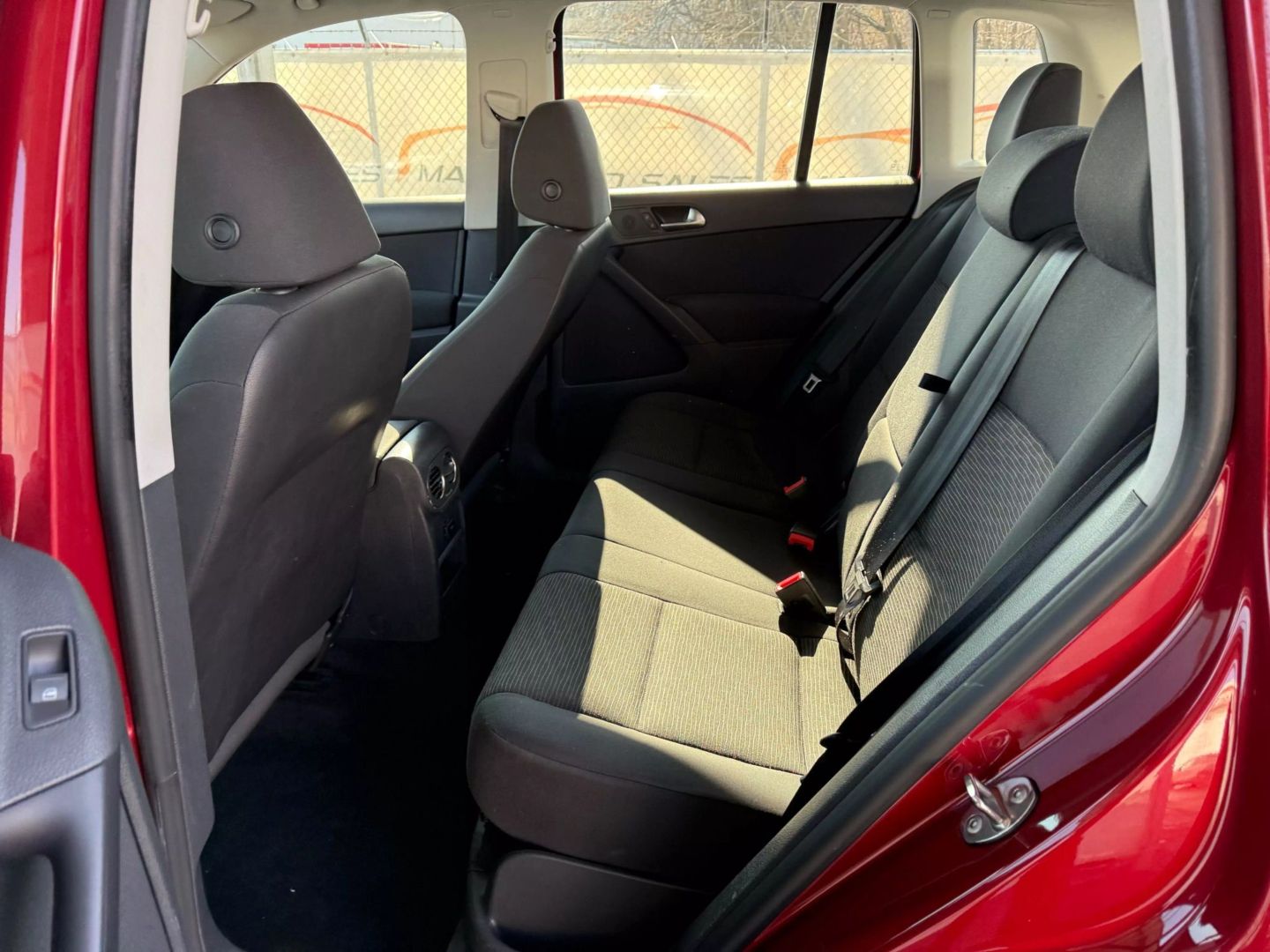 2014 Volkswagen Tiguan - Image 18