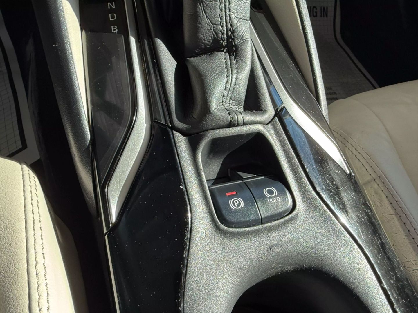 2022 Toyota Corolla Hybrid - Image 32