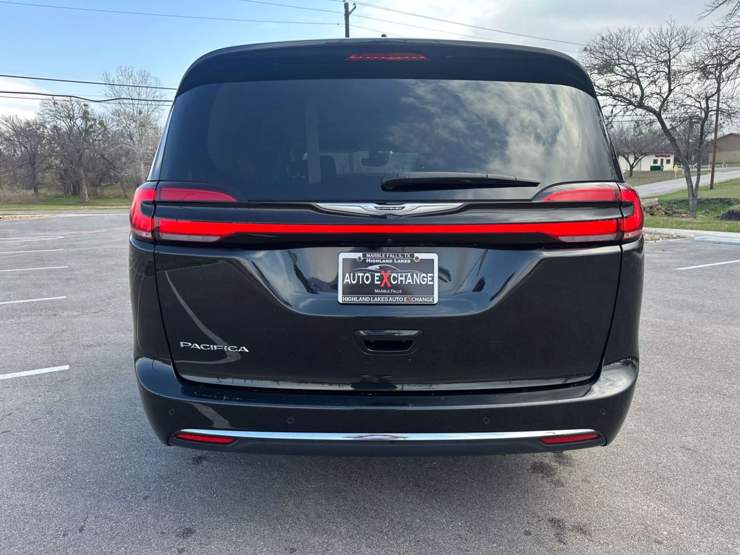 2023 Chrysler Pacifica - Image 3