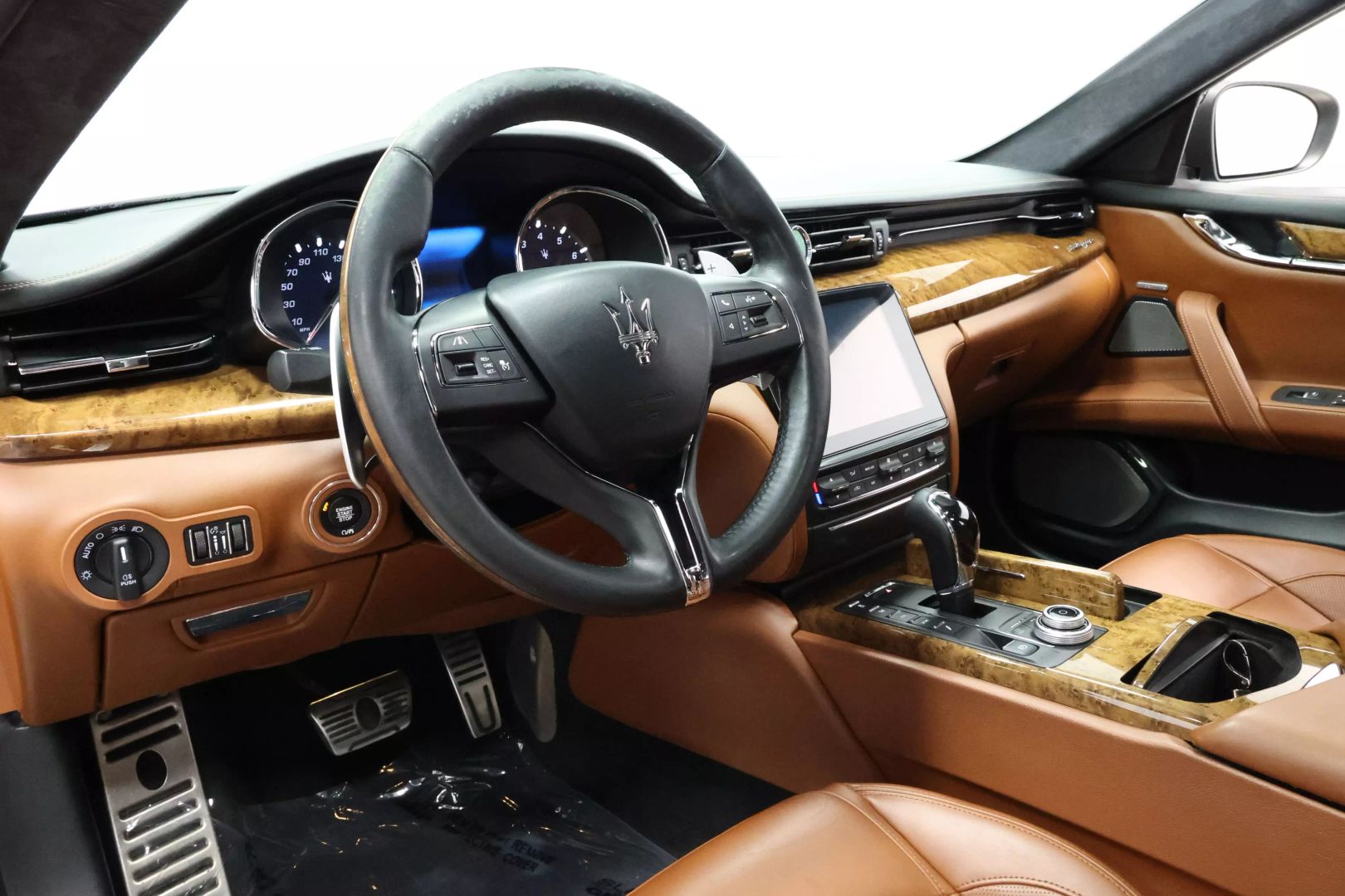 2017 Maserati Quattroporte - Image 2