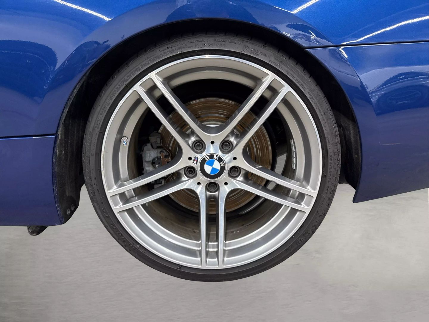 2011 Bmw 3 Series - Image 17