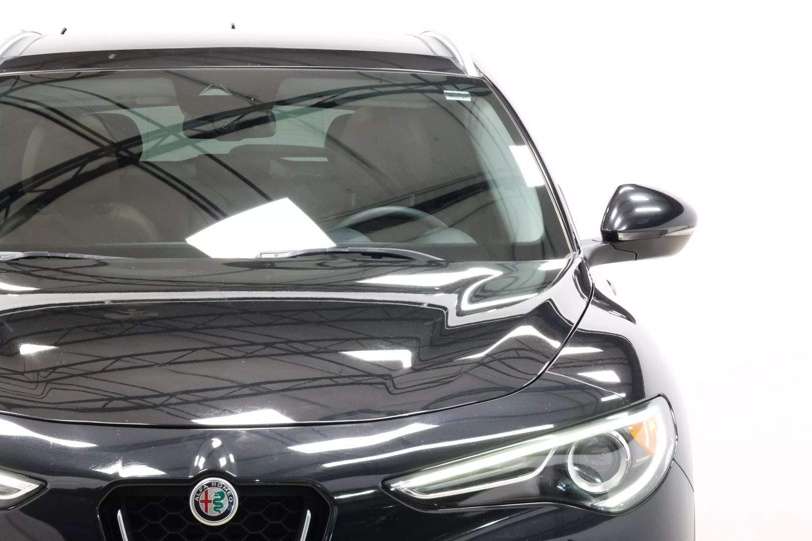 2018 Alfa Romeo Stelvio - Image 94
