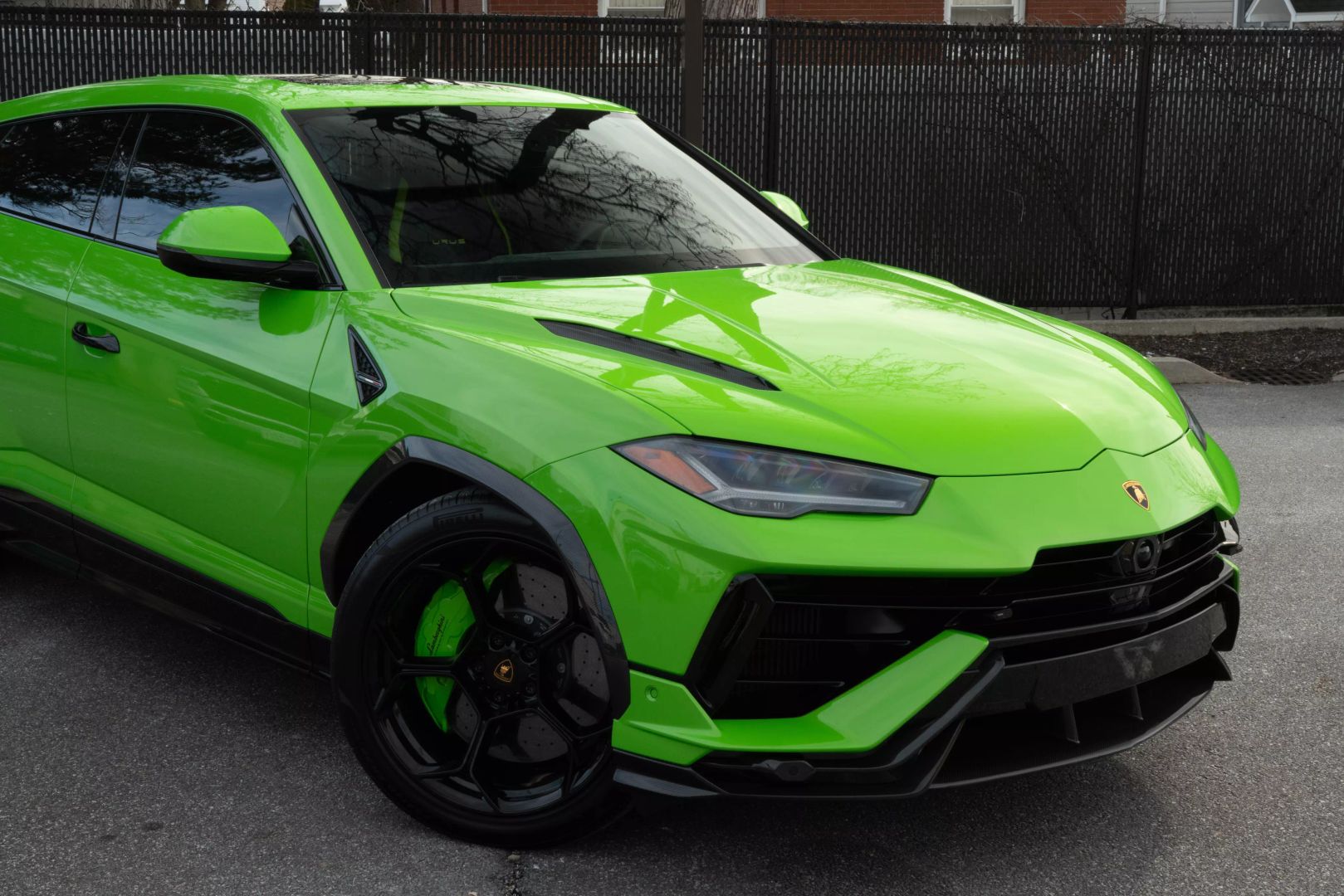 2023 Lamborghini Urus - Image 11
