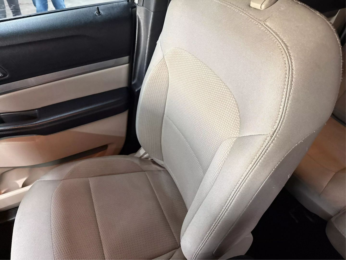 2018 Ford Explorer - Image 29