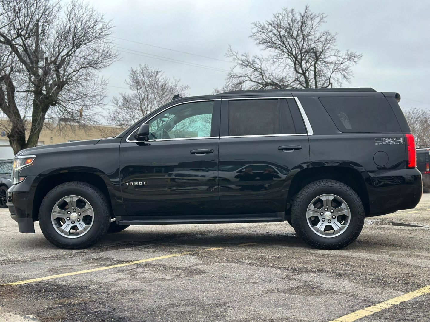 2019 Chevrolet Tahoe - Image 3