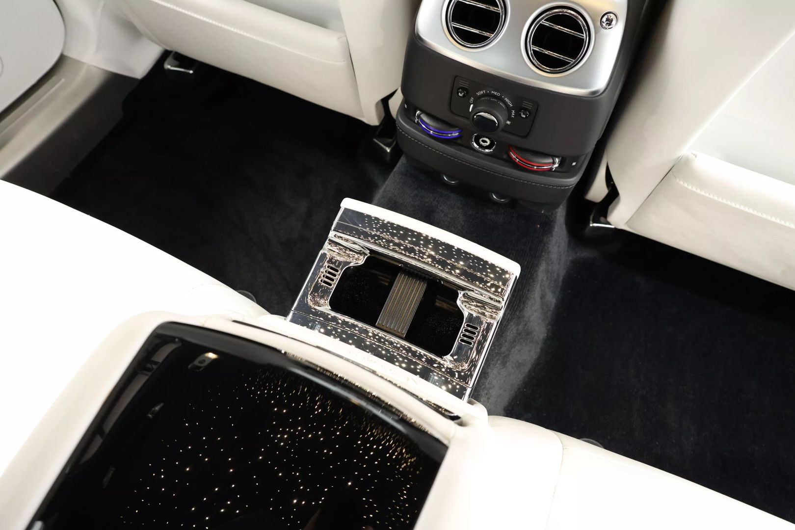 2019 Rolls-royce Ghost - Image 73