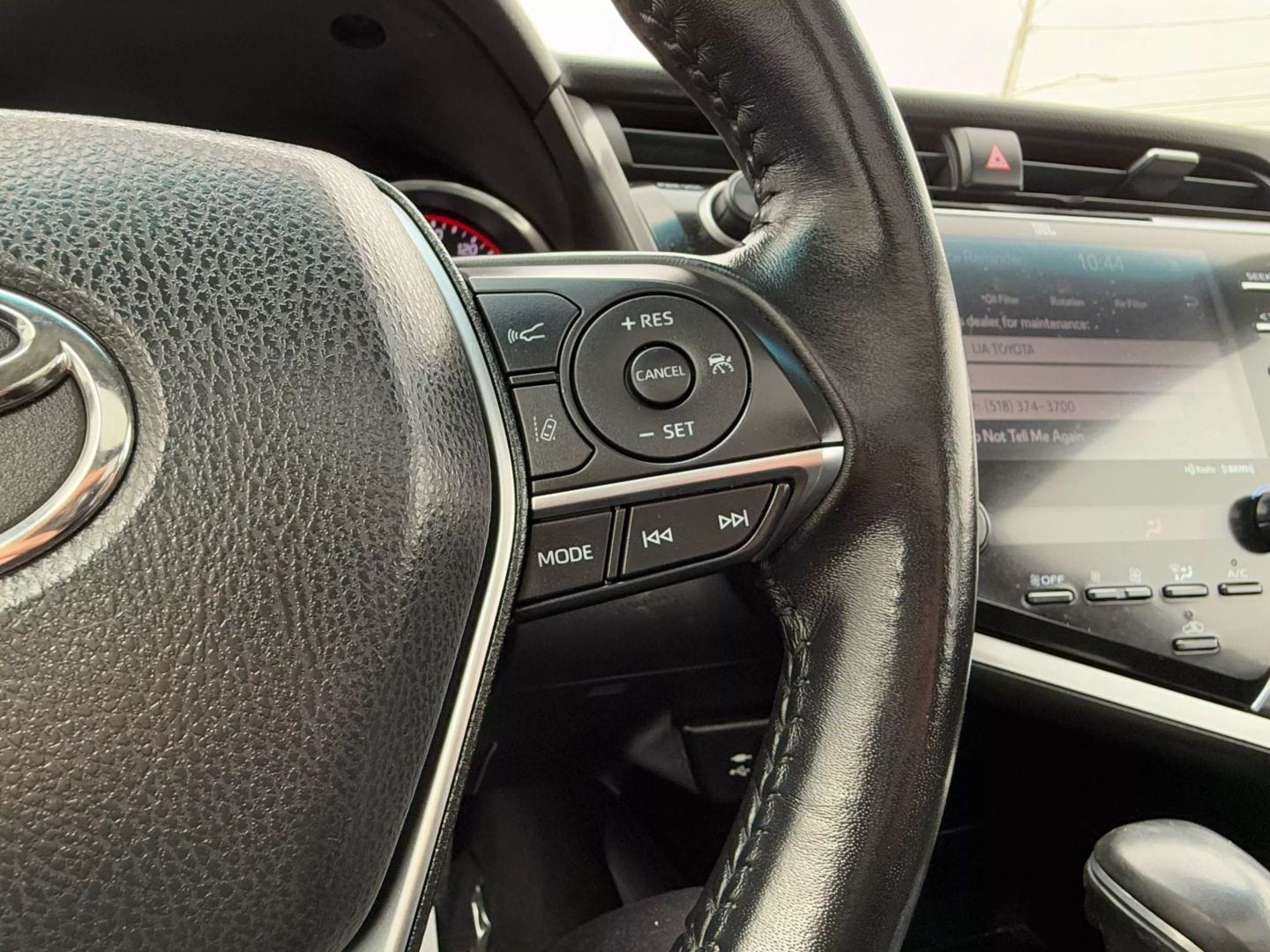 2018 Toyota Camry - Image 30