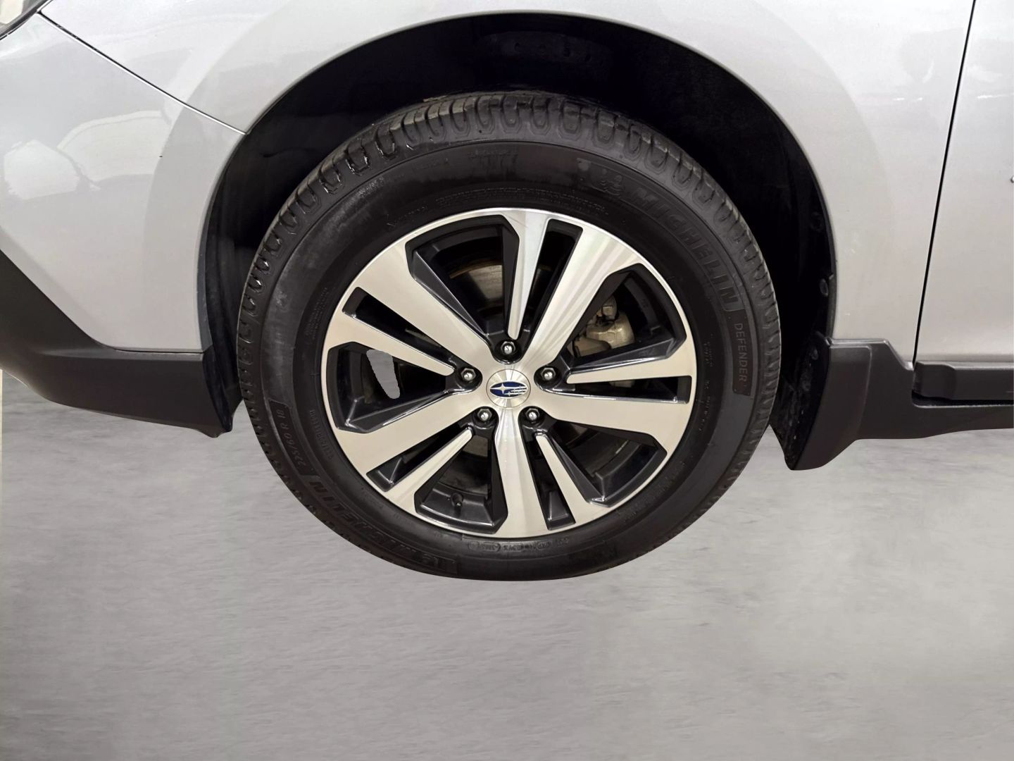 2019 Subaru Outback - Image 17