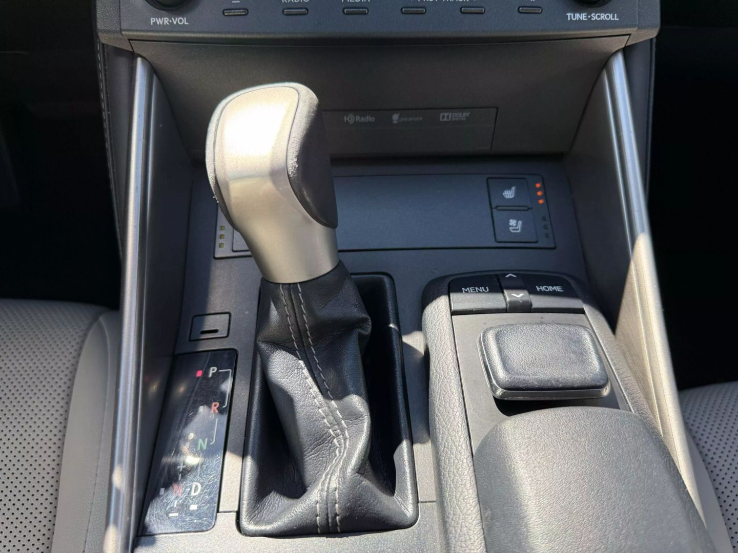 2015 Lexus Is - Image 26