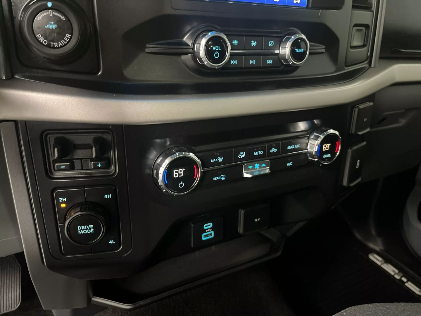 2021 Ford F150 Regular Cab - Image 26