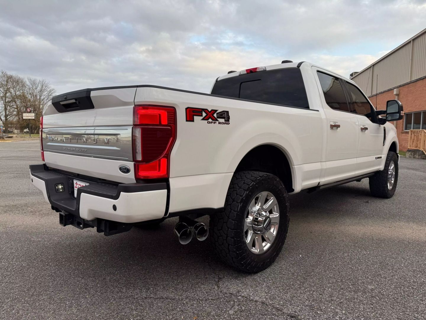 2021 Ford F250 Super Duty Crew Cab - Image 5