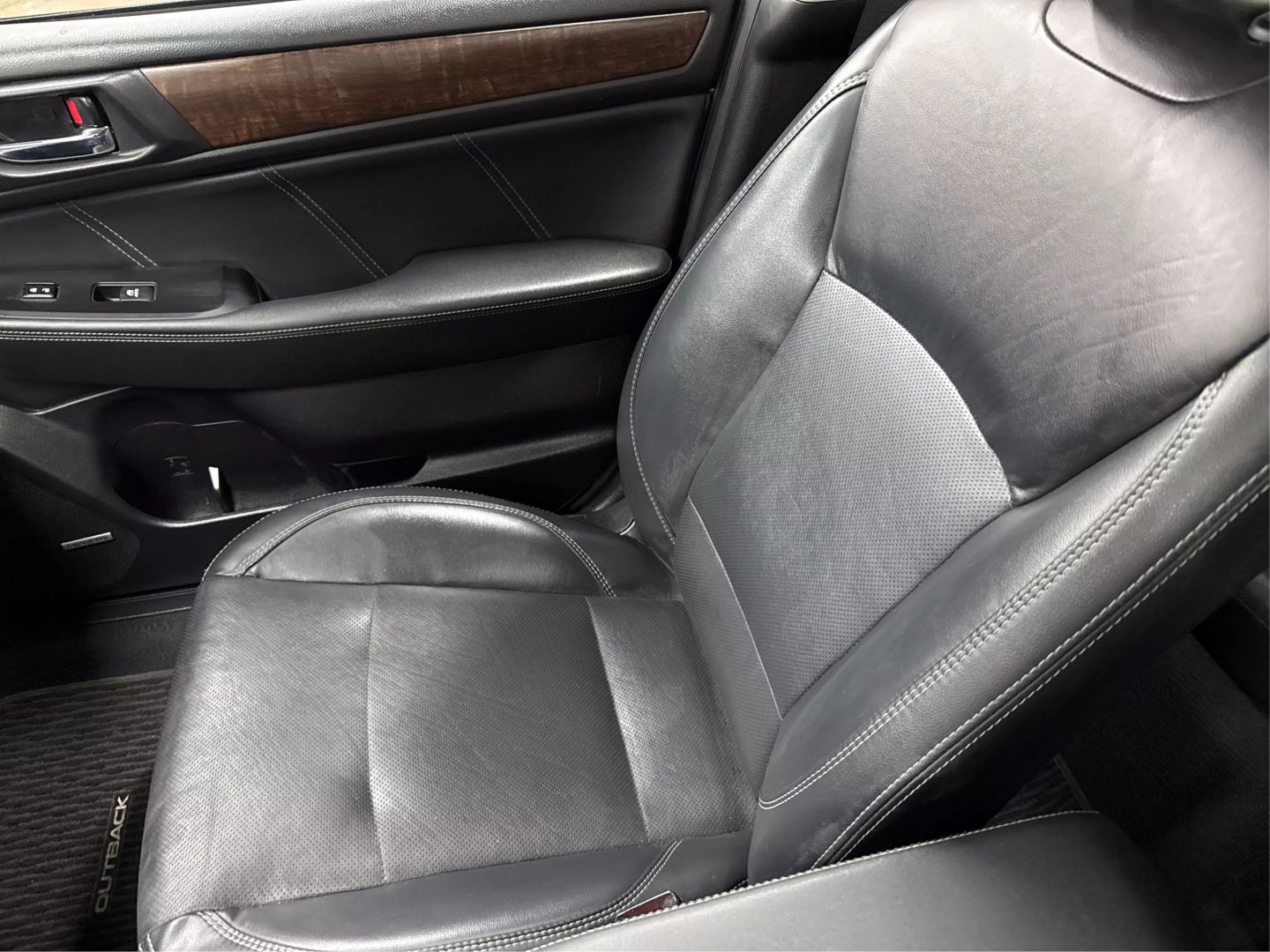2019 Subaru Outback - Image 34