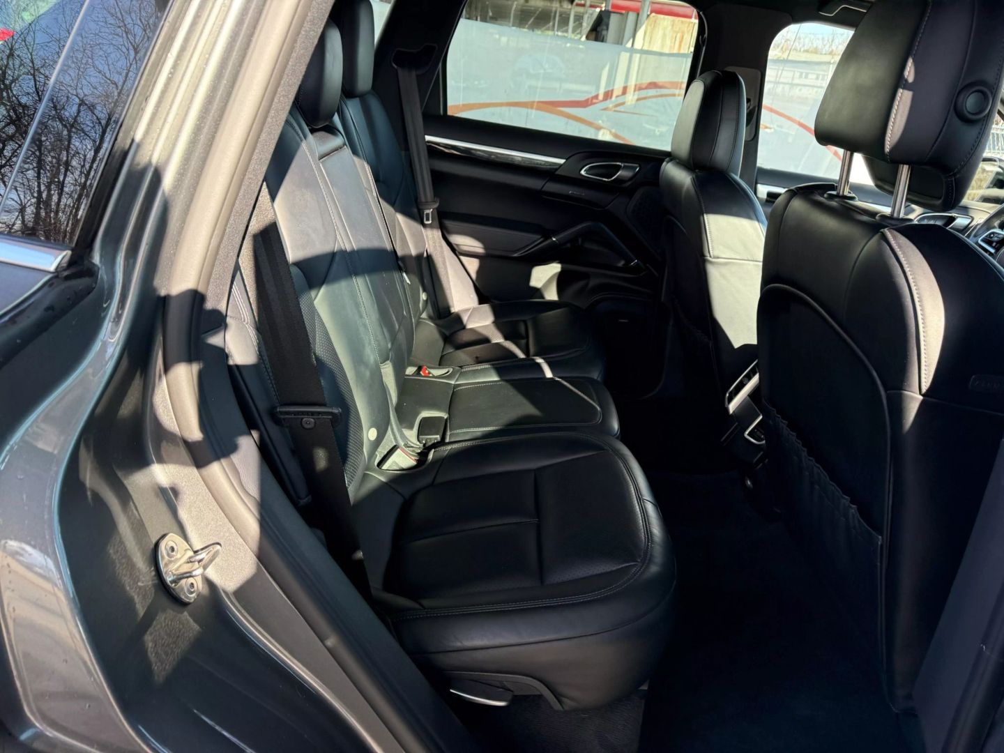 2016 Porsche Cayenne - Image 22