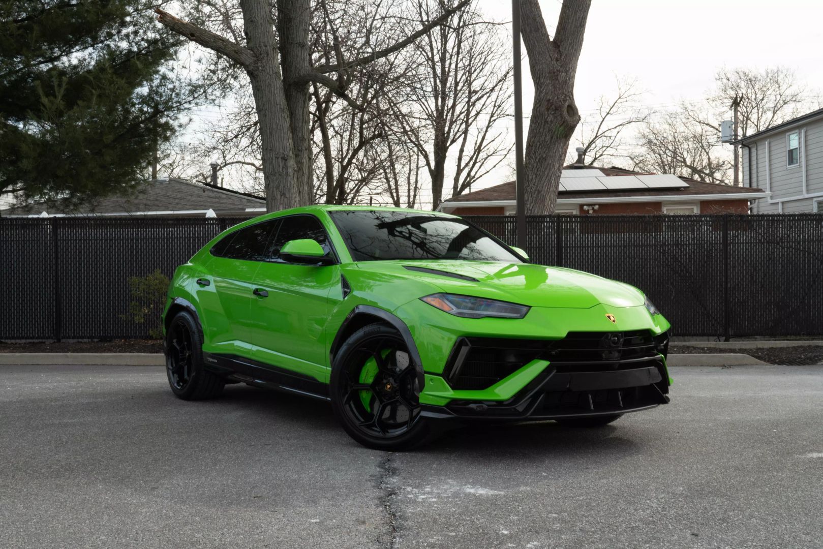 2023 Lamborghini Urus - Image 3