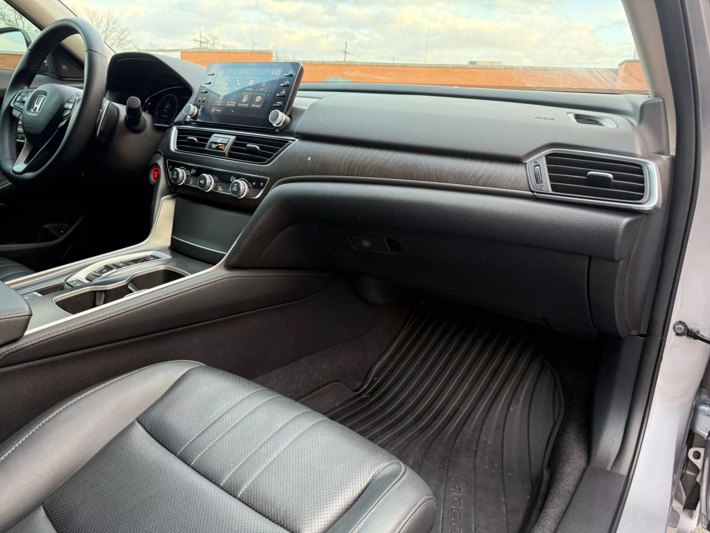 2018 Honda Accord - Image 23