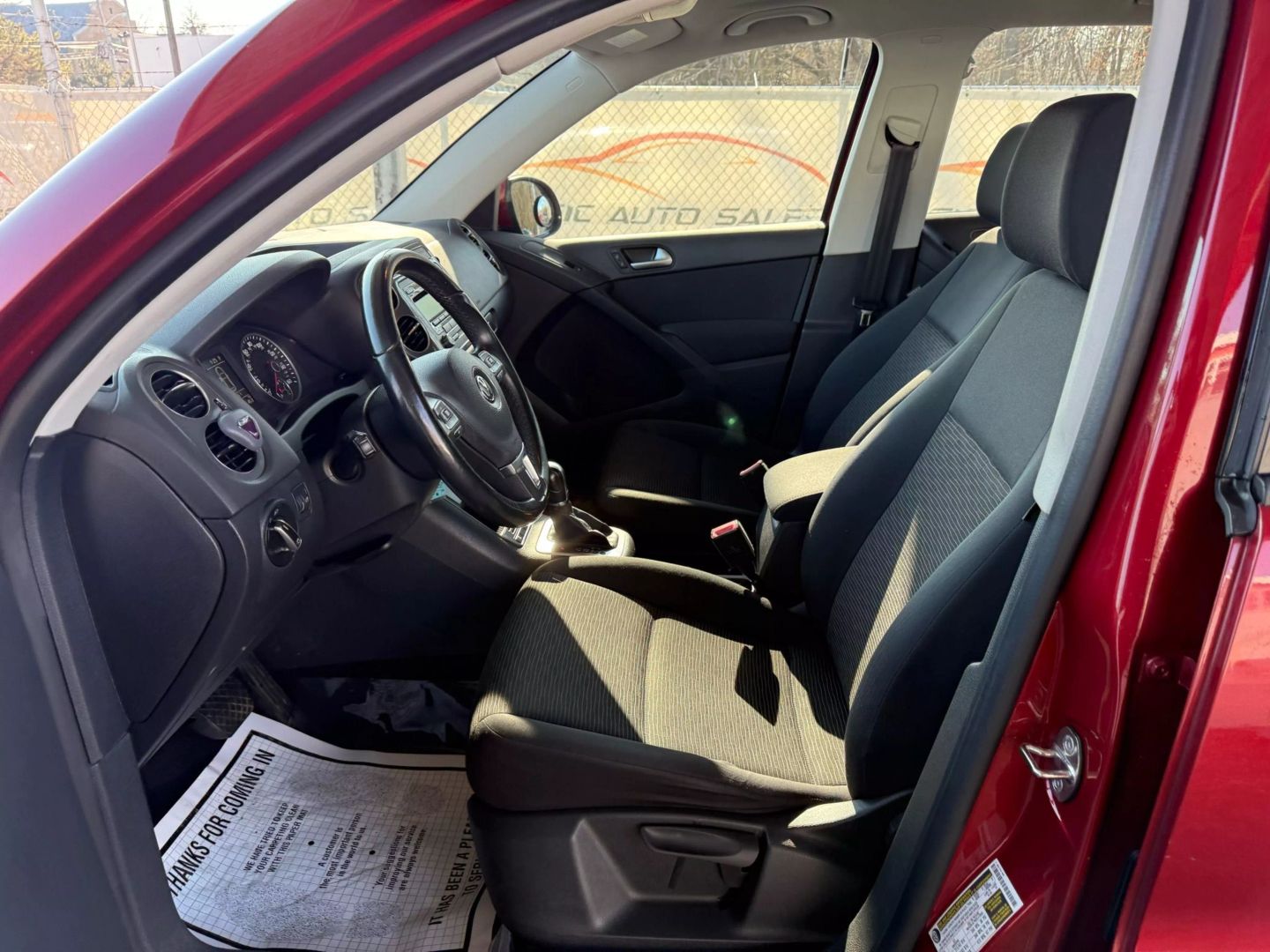 2014 Volkswagen Tiguan - Image 15