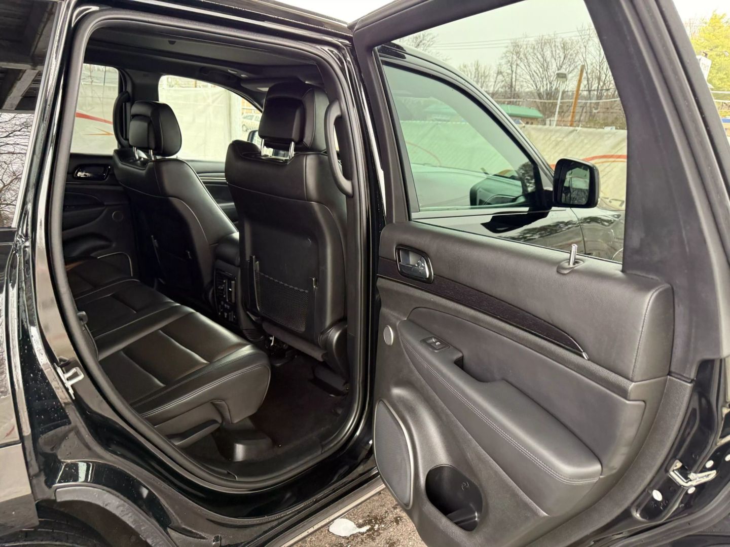 2020 Jeep Grand Cherokee - Image 21