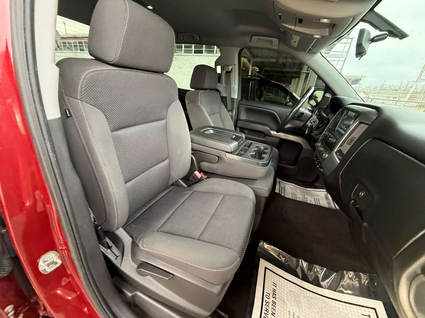 2018 Chevrolet Silverado 1500 Crew Cab - Image 26