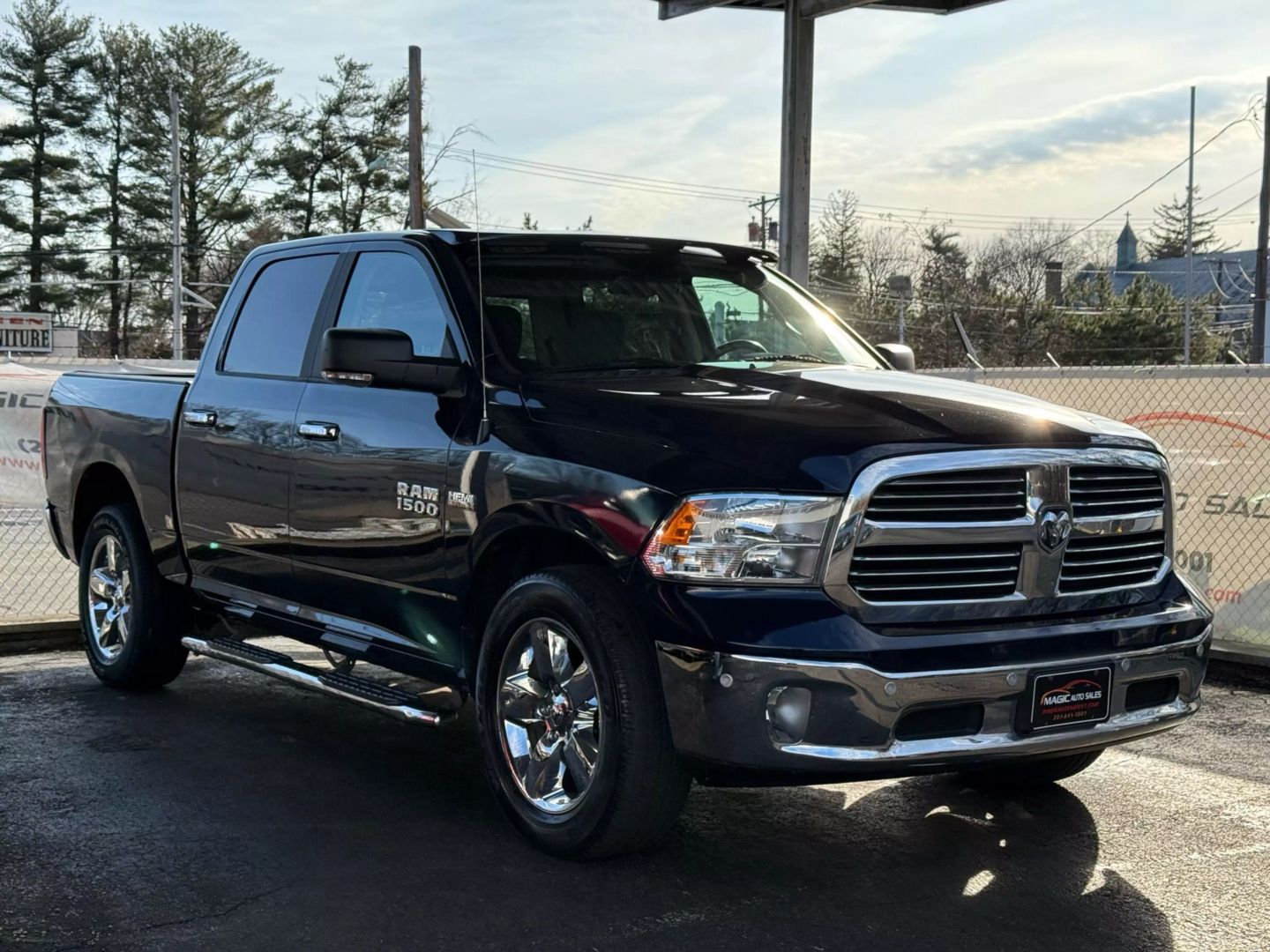 2017 Ram 1500 Crew Cab - Image 6