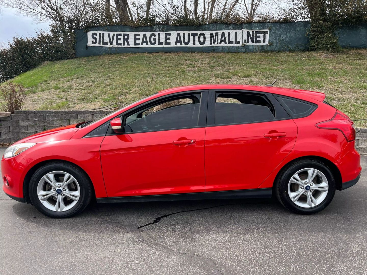 Used 2014 Ford Focus SE with VIN 1FADP3K22EL306903 for sale in Kansas City