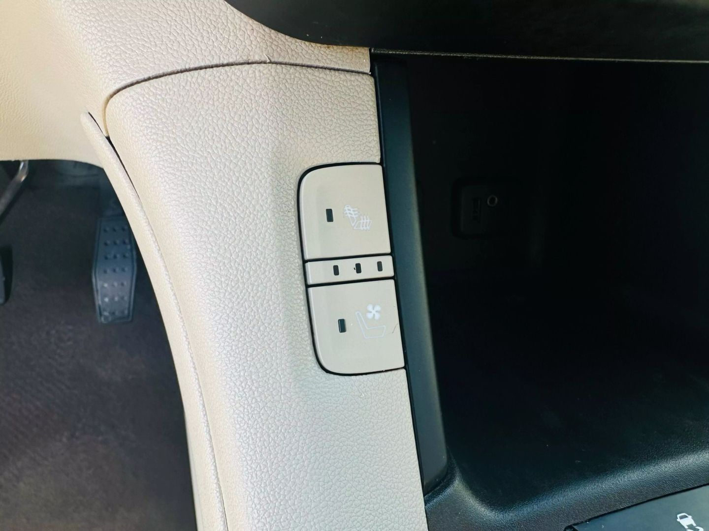 2017 Gmc Acadia - Image 20