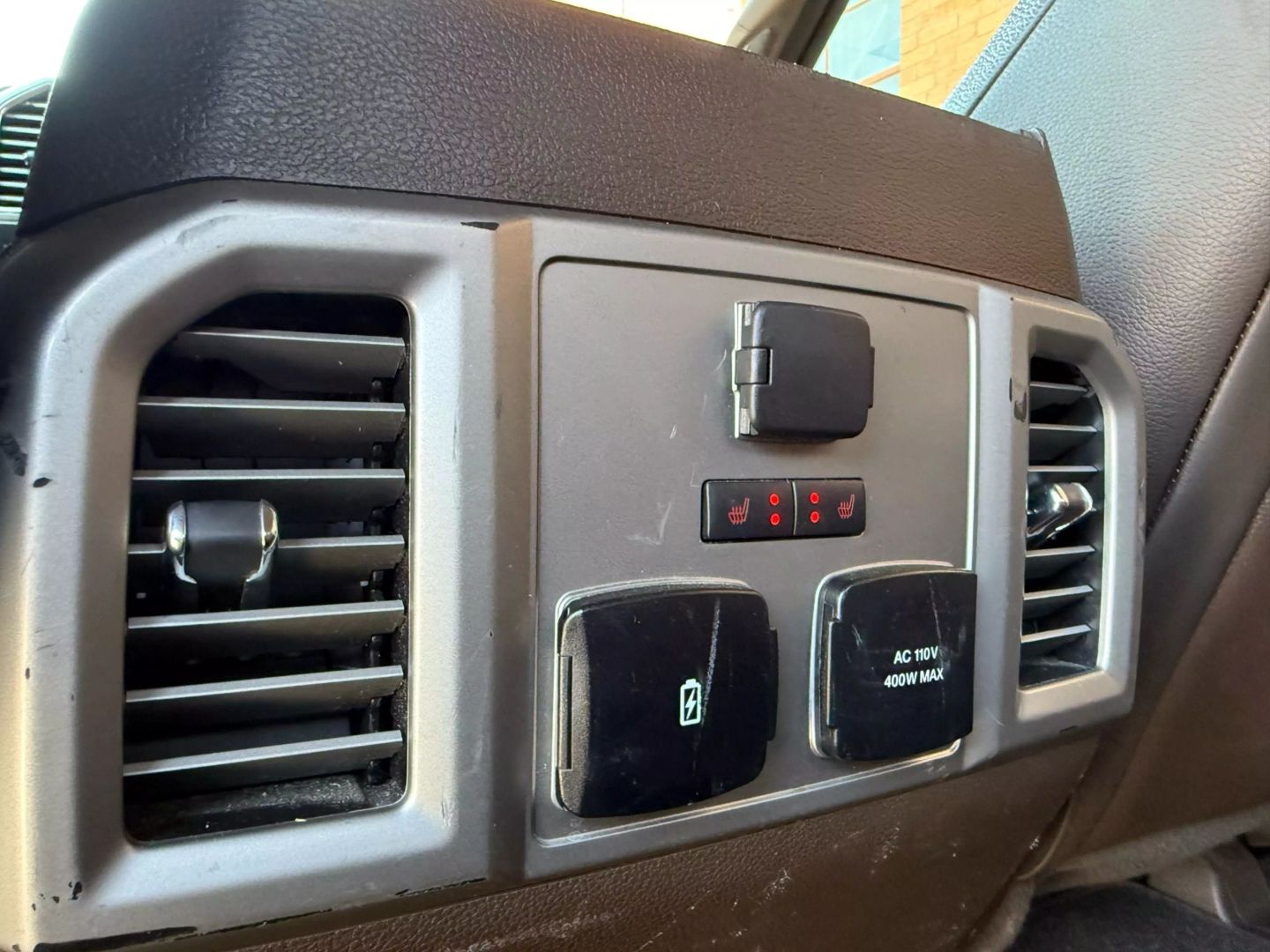 2018 Ford F250 Super Duty Crew Cab - Image 16