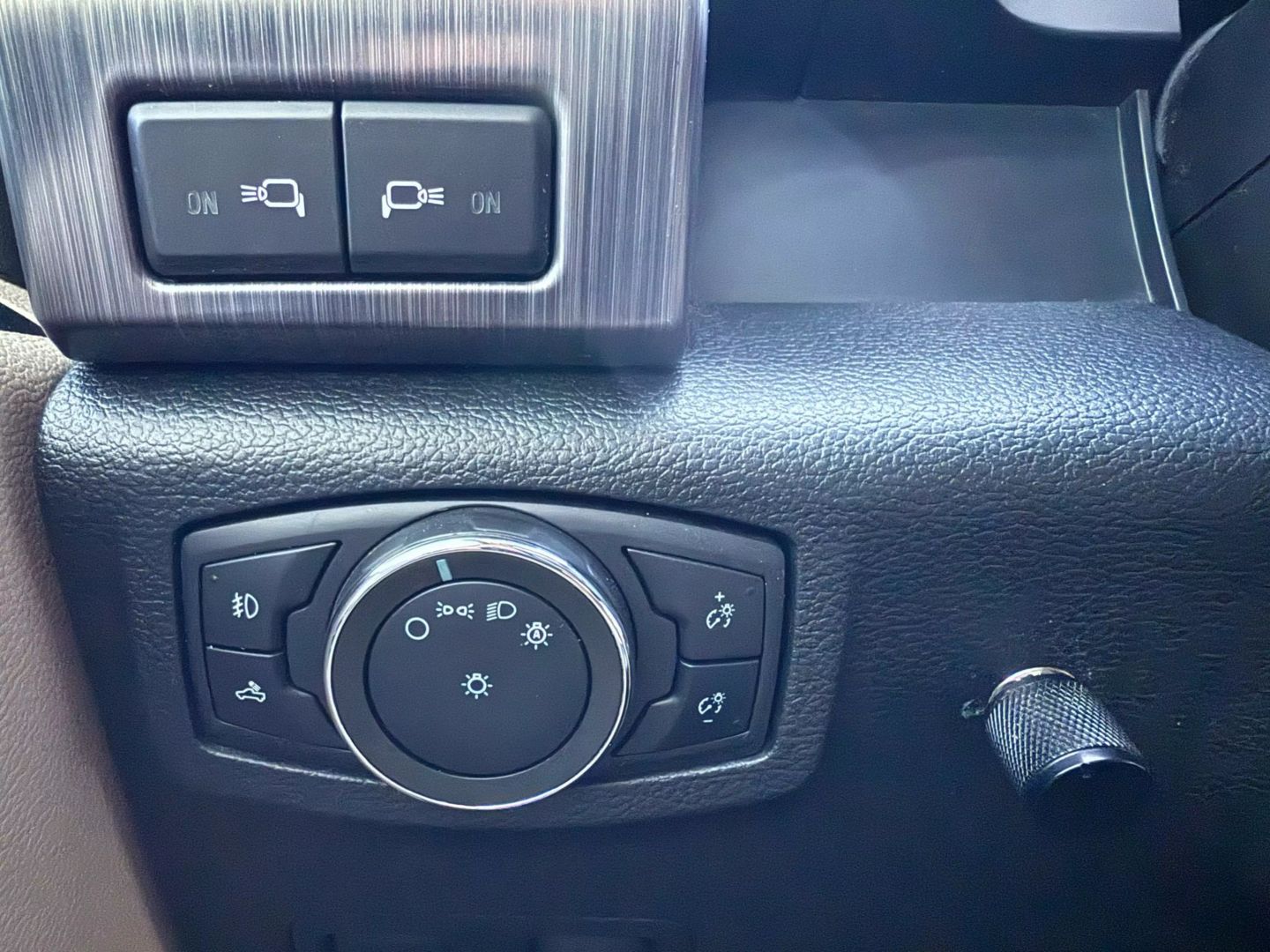 2020 Ford F250 Super Duty Crew Cab - Image 24