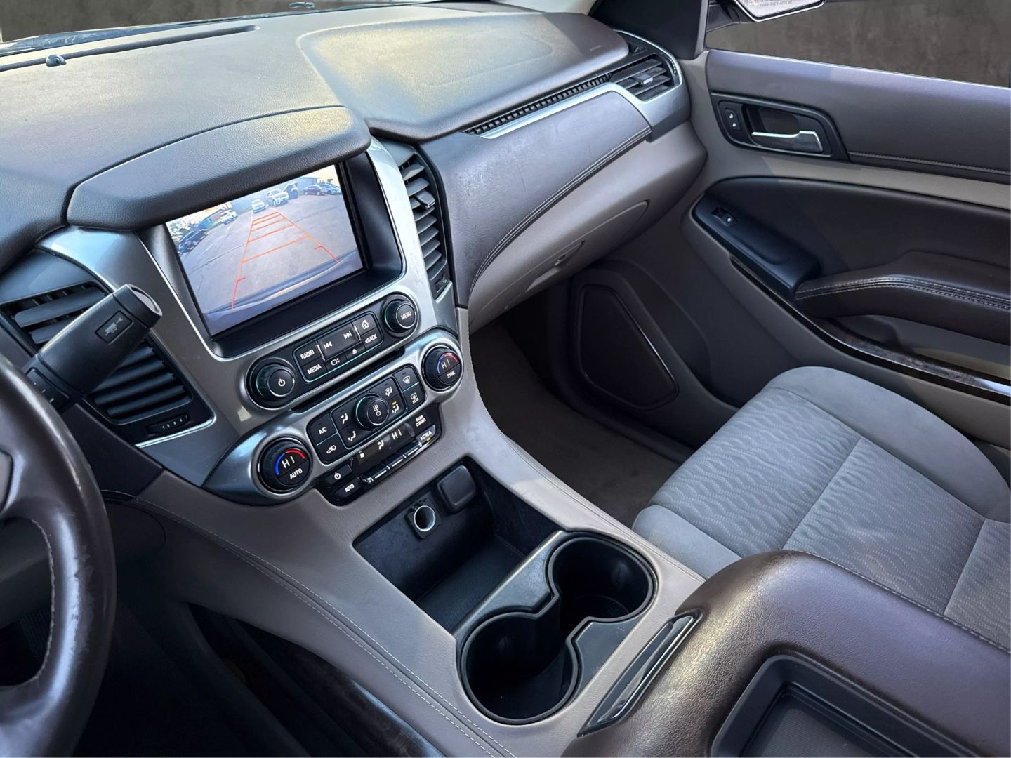 2016 Chevrolet Tahoe - Image 32