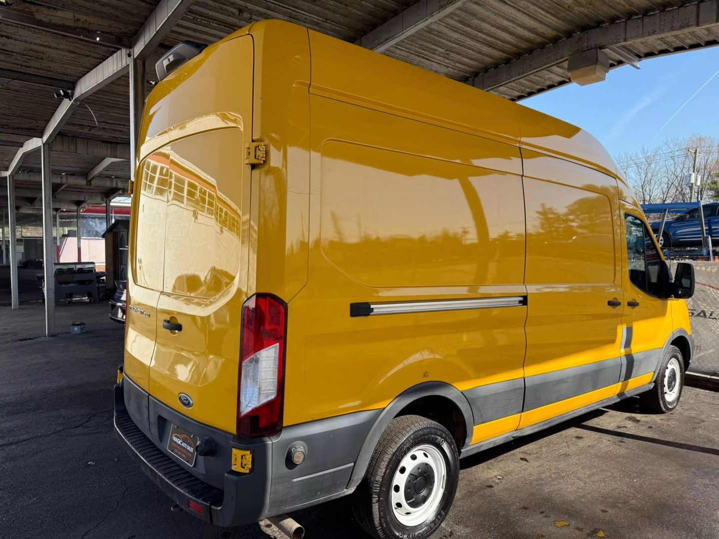 2020 Ford Transit 250 Cargo Van - Image 13