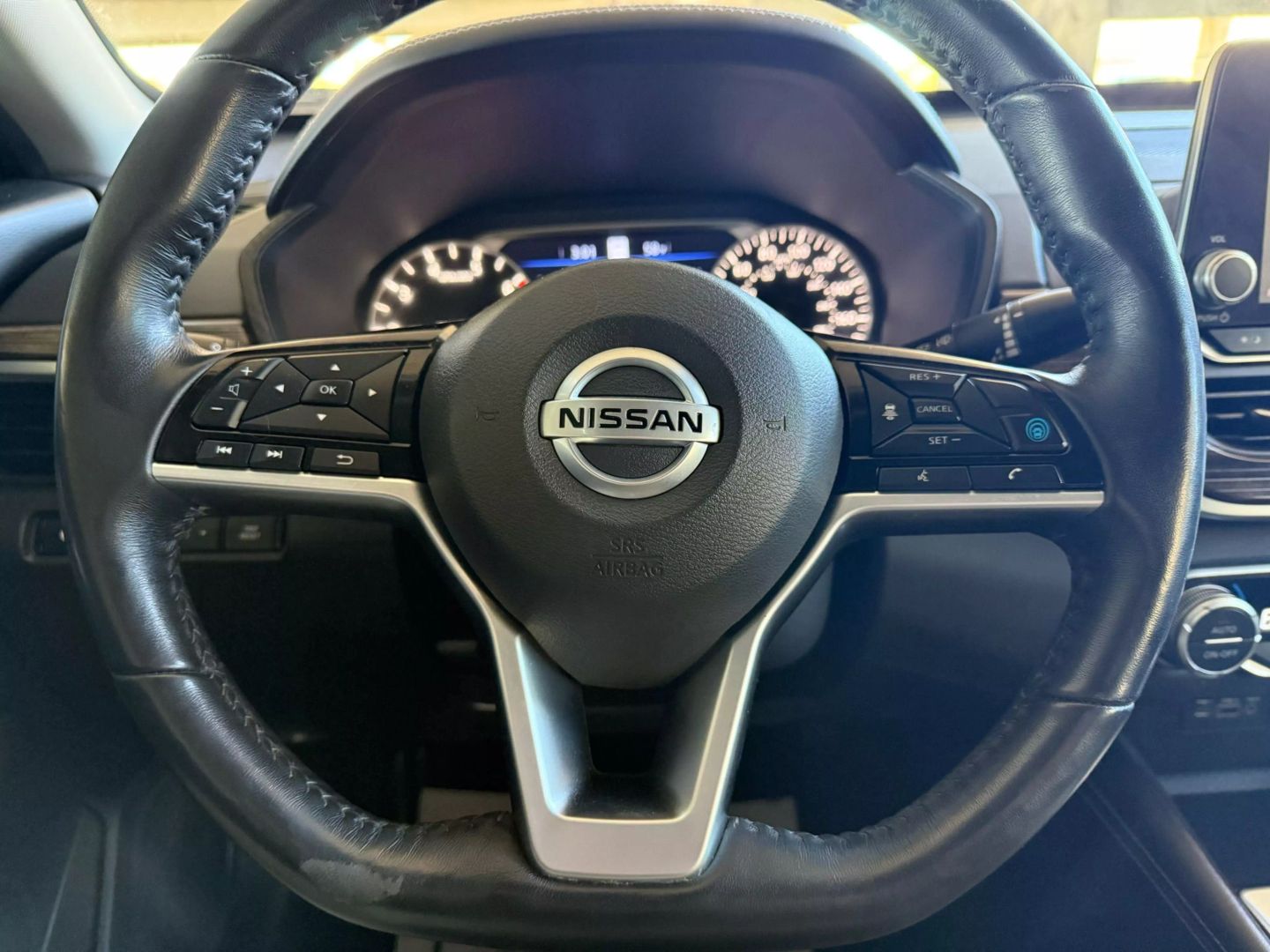 2019 Nissan Altima - Image 22