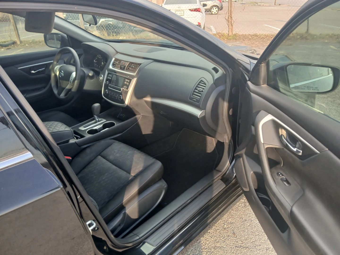 2018 Nissan Altima - Image 8
