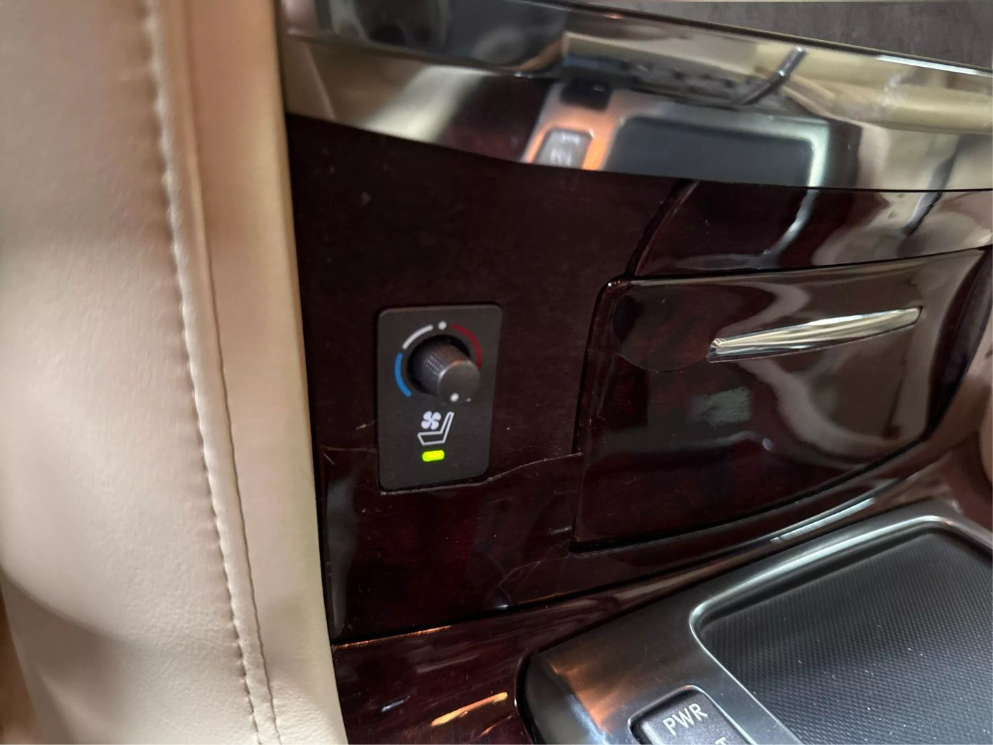 2009 Lexus Lx - Image 32
