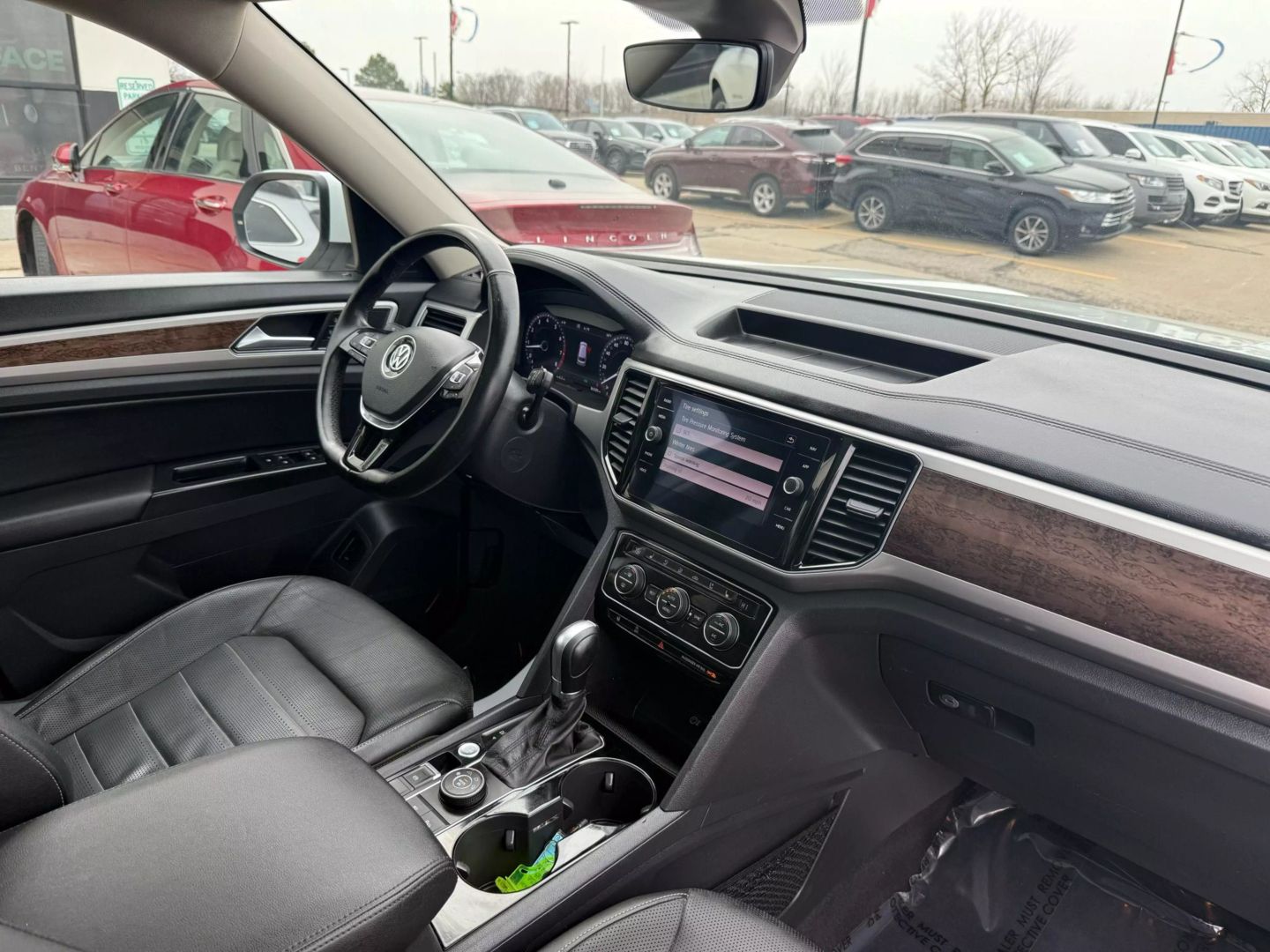 2019 Volkswagen Atlas - Image 31