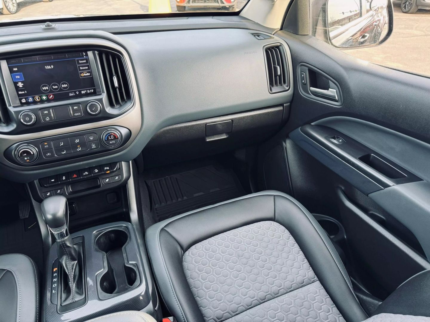 2022 Chevrolet Colorado Crew Cab - Image 18
