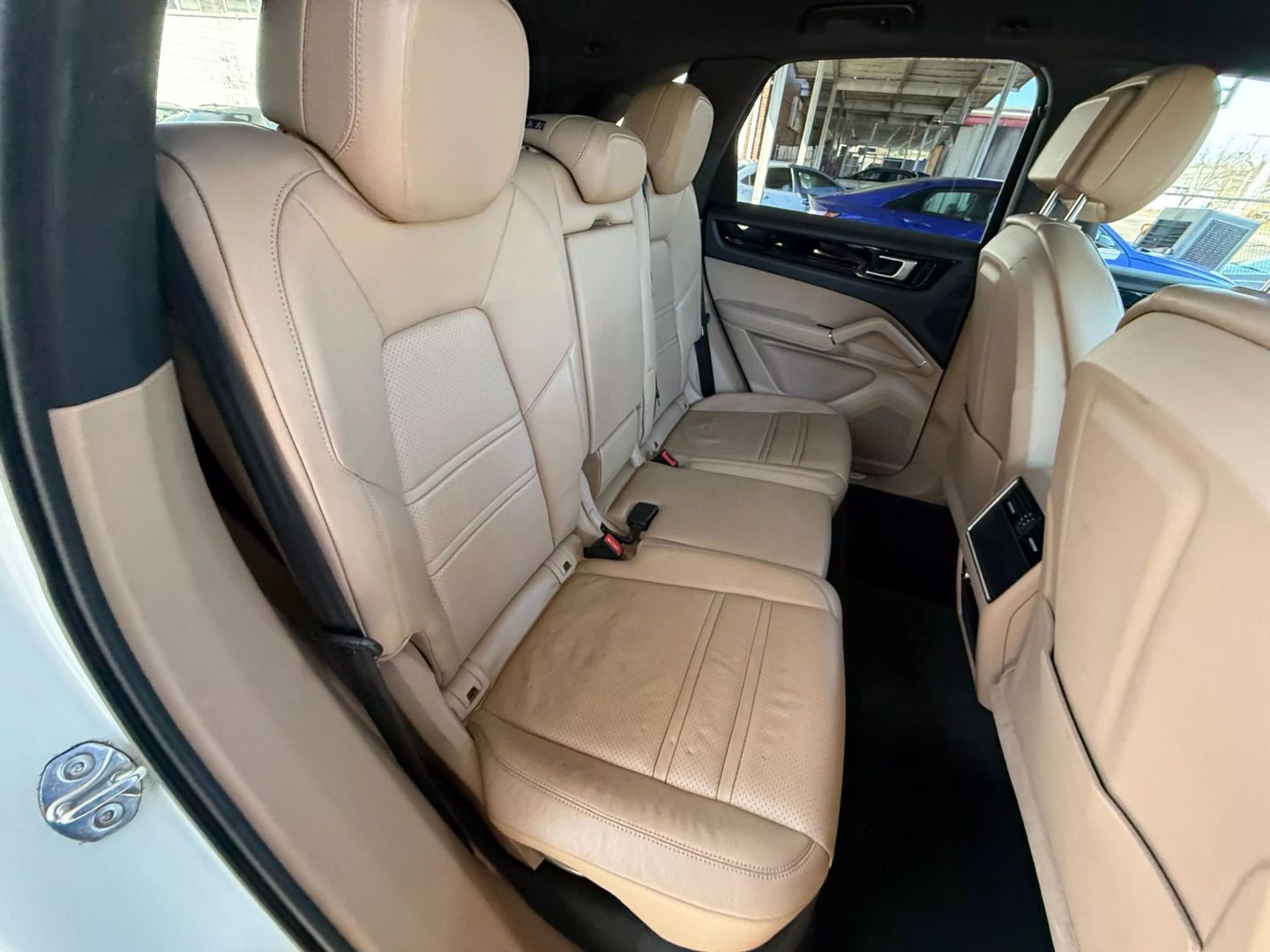 2019 Porsche Cayenne - Image 23