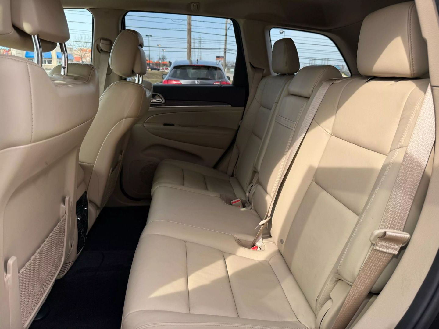 2019 Jeep Grand Cherokee - Image 23
