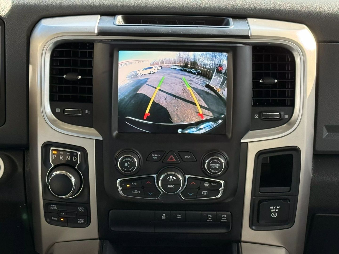 2017 Ram 1500 Crew Cab - Image 29
