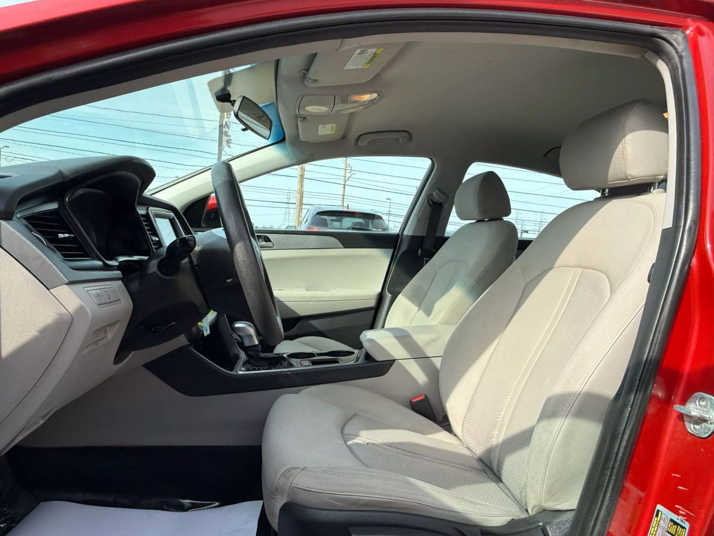 2018 Hyundai Sonata - Image 13